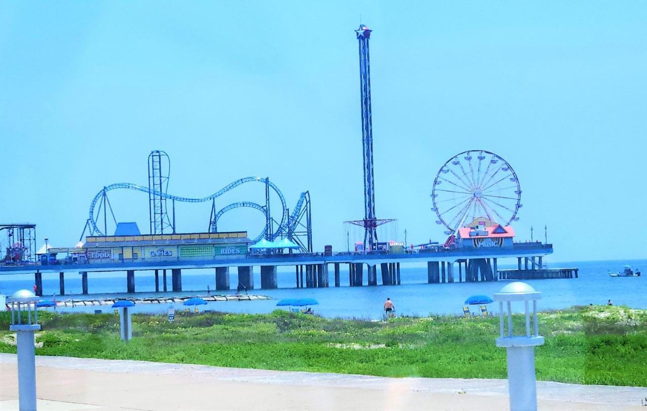 גלווסטון Casaazul-2605A-Couples Retreat By Beach & Pleasure Pier 1 Block Away- 2Bed 2Bath- 7 Minutes To Cruise Terminal מראה חיצוני תמונה
