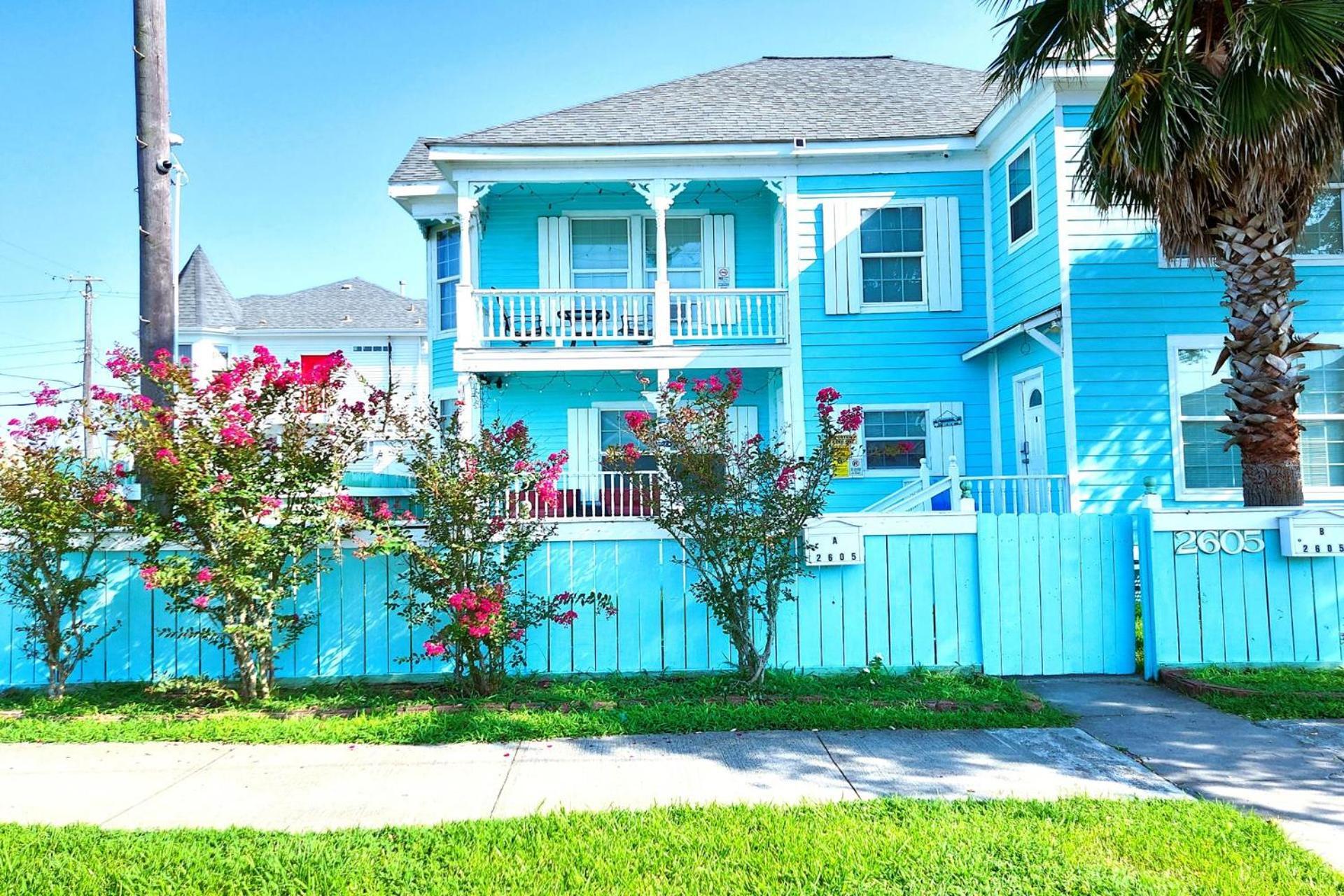 גלווסטון Casaazul-2605A-Couples Retreat By Beach & Pleasure Pier 1 Block Away- 2Bed 2Bath- 7 Minutes To Cruise Terminal מראה חיצוני תמונה